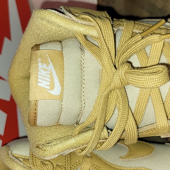 Worn 3 Times. NIKE DUNK HI RETRO. GOLD CANVAS. Men's size 13 - Picture 5 of 14